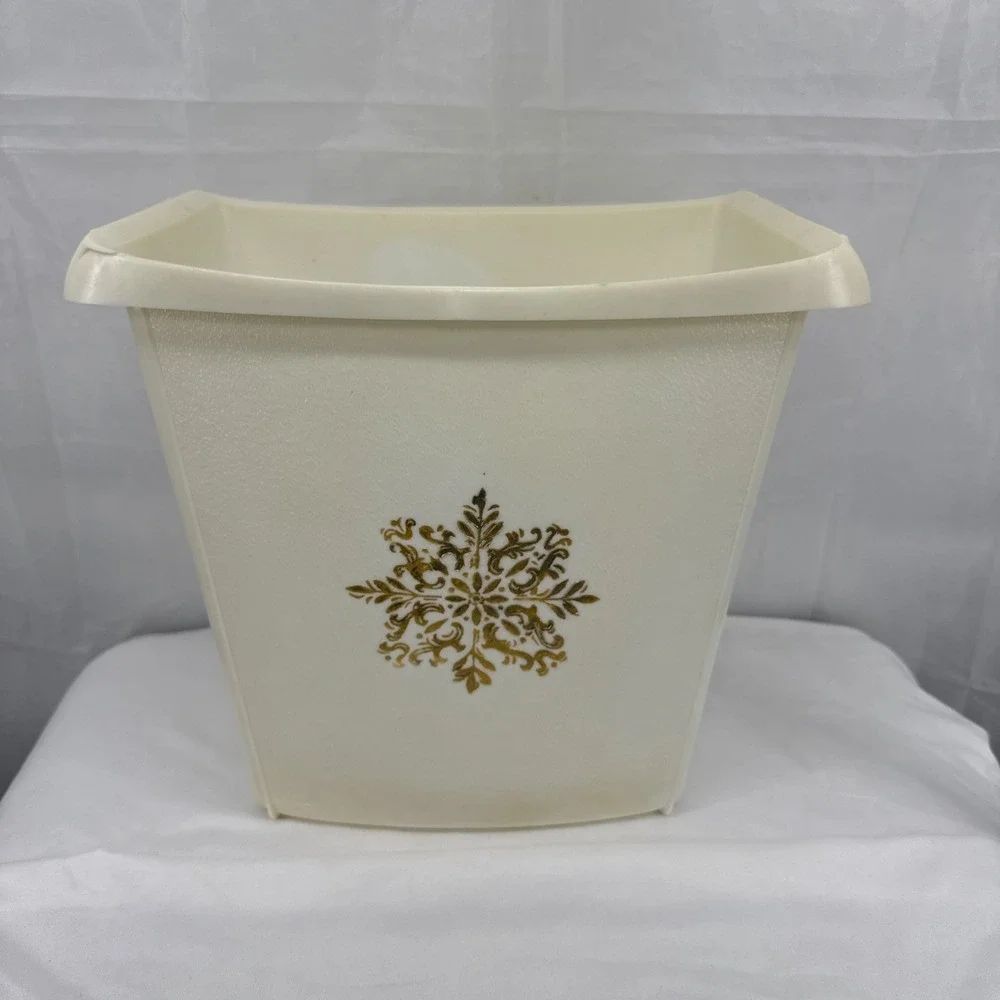 Vintage plastic waste basket garbage can White/Cream Bin‎ Container